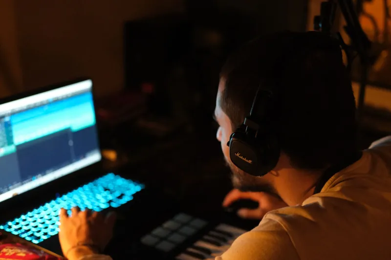 Alone in the Studio, Never Alone in the Music: The New Collaboration Paradox