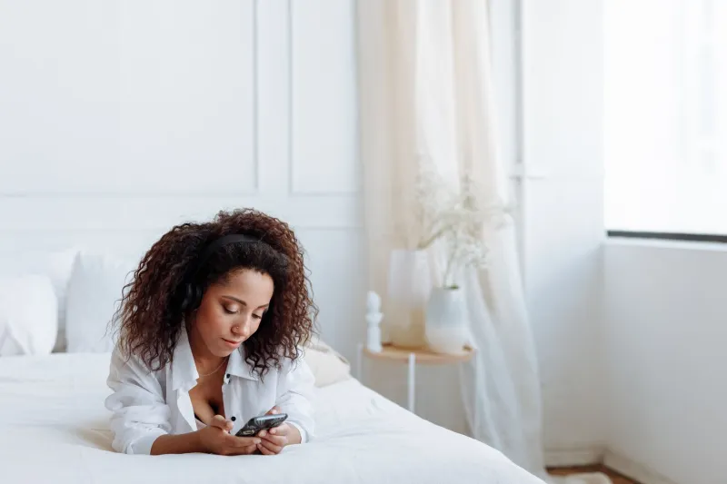 Headphones On, Less Alone: The Unexpected Science of Listening Your Way Out of Loneliness